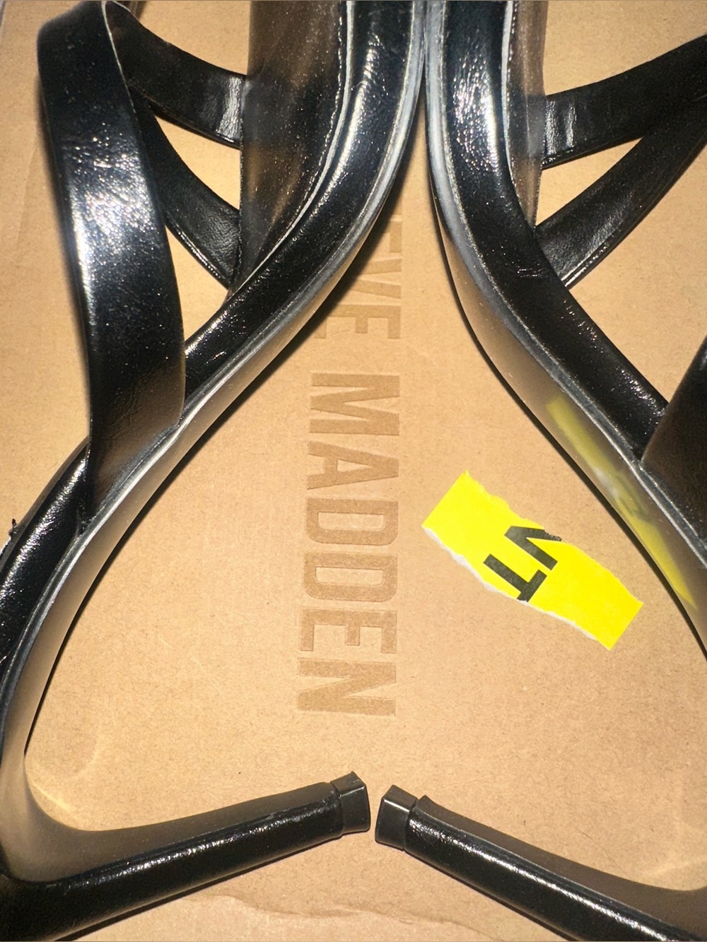 NIB Steve Madden Elsiee Black & Gold Sandals Size 9.5 - Picture 9 of 13